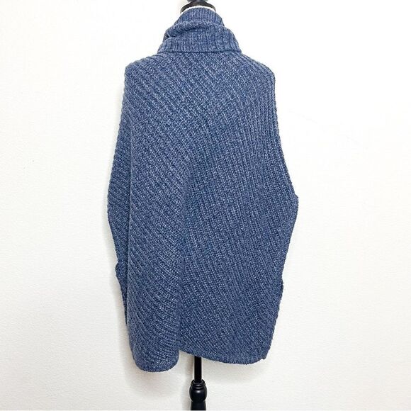 🍋 Banana Republic • Women’s Blue Knit Cowl Neck Poncho Sweater Size M - Picture 6 of 6